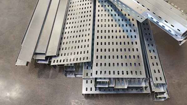 Kabel Tray Galvanis